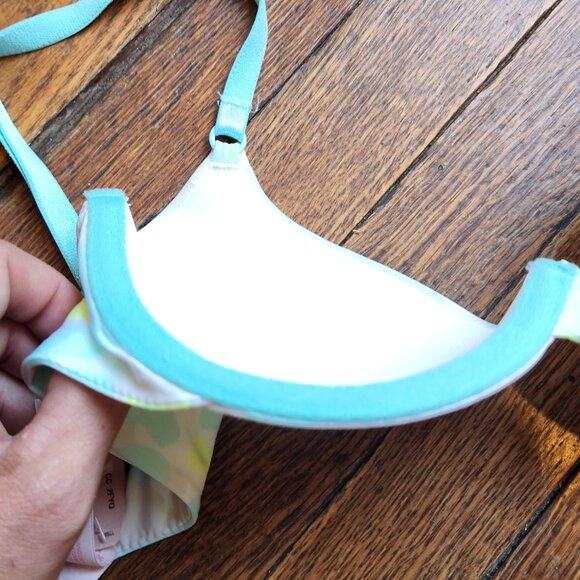 NEW 32C VICTORIAS SECRET lightly lined blue|white|neon camo demi style bra - Picture 5 of 7